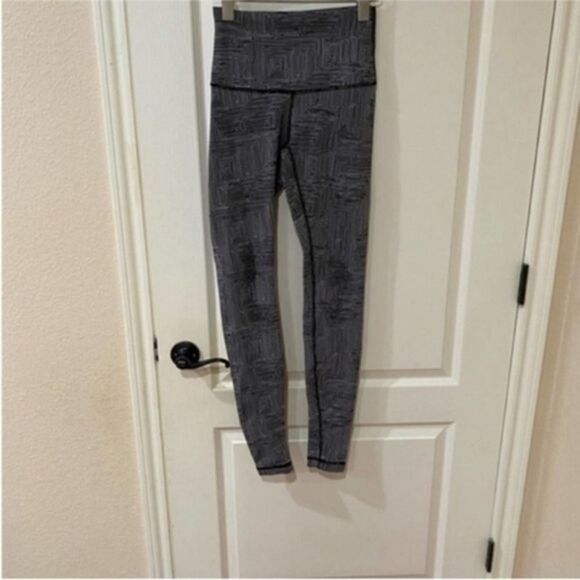 Lululemon Wunder Under leggings - Picture 2 of 6